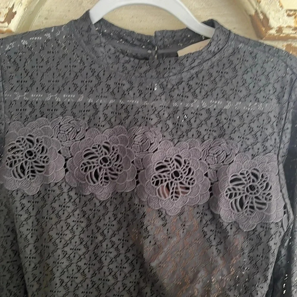 Trio of Work Shirts, Express and Banana Republic Size S - Picture 7 of 10